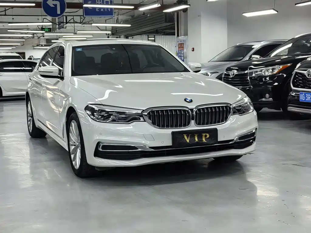 BMW 5 Series — миниатюра 3