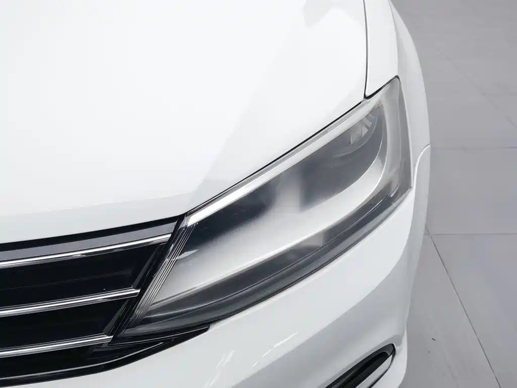 Volkswagen Sagitar — миниатюра 7