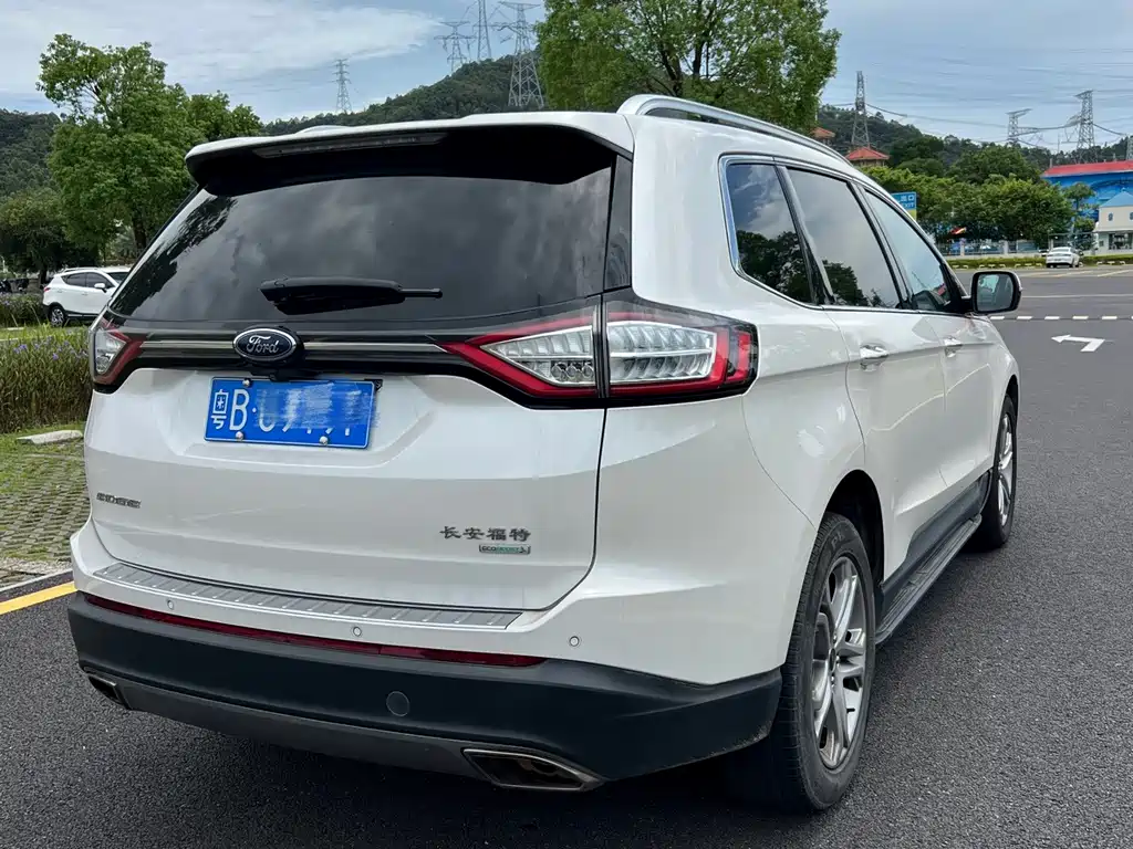 Ford Edge — миниатюра 2