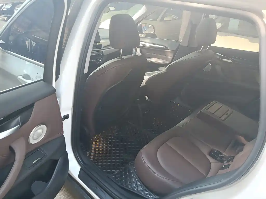 BMW X1 — миниатюра 7