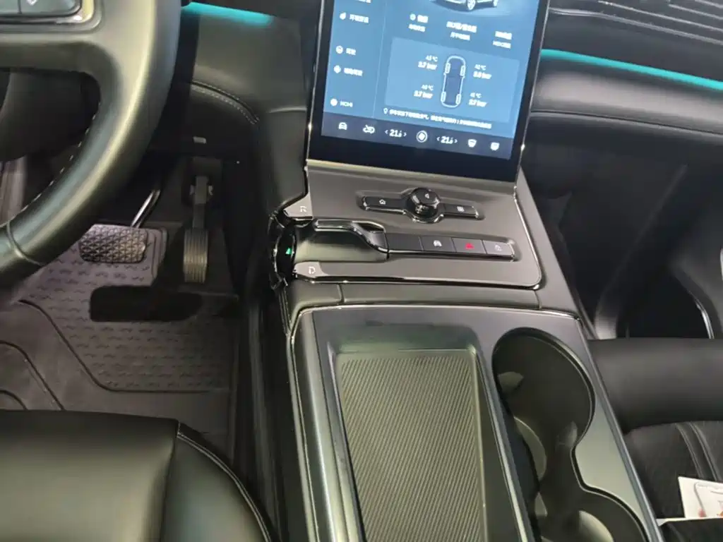 NIO ES6 — миниатюра 14