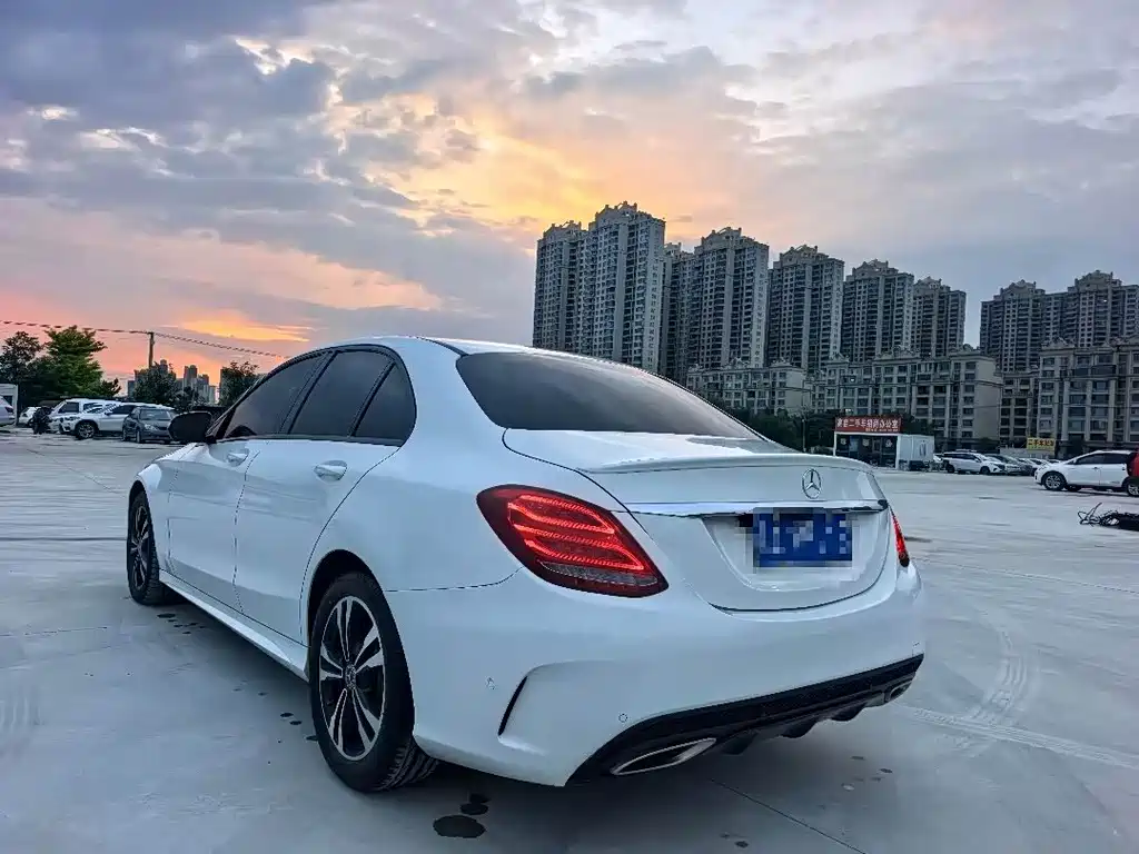 Mercedes-Benz C-Class — миниатюра 9