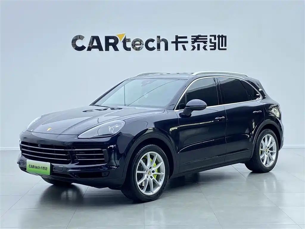 Porsche Cayenne Hybrid 2022