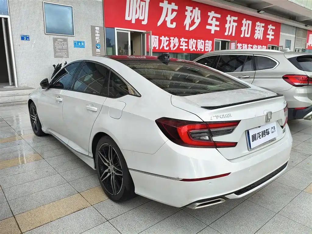 Honda Accord — миниатюра 8