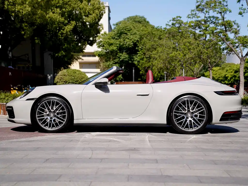Porsche 911 2023 Carrera Cabriolet 3.0T