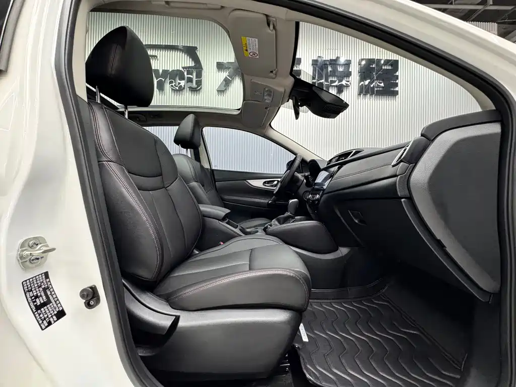 Nissan Qashqai — миниатюра 11