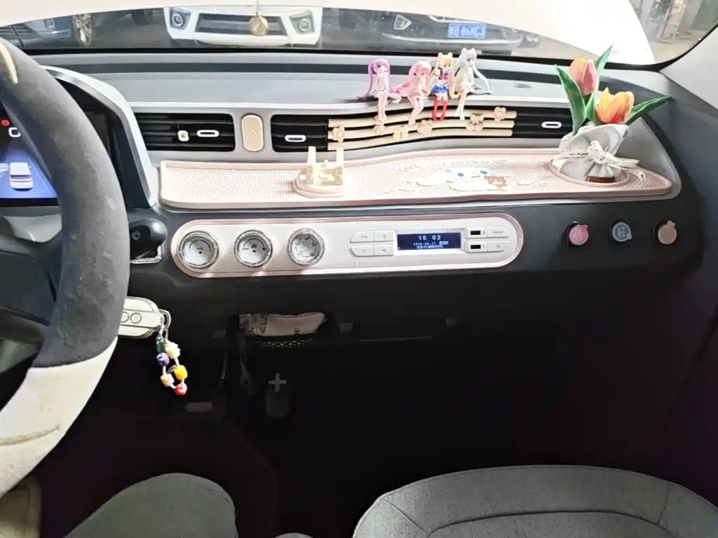 Wuling MINIEV — миниатюра 13