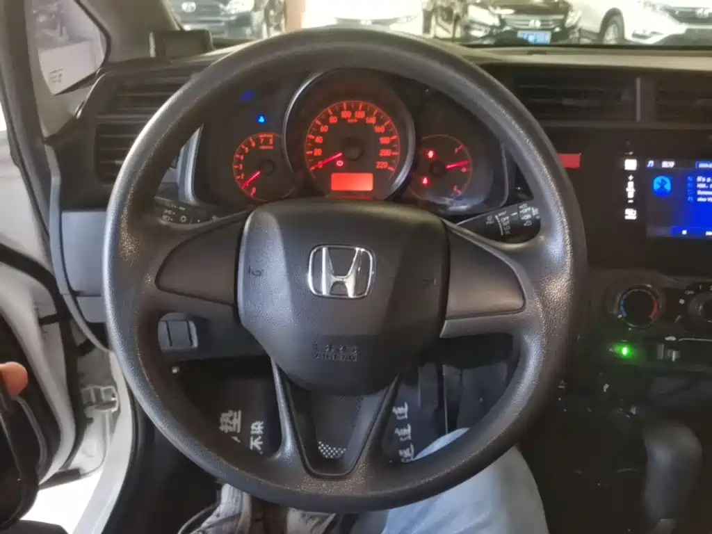 Honda Fit — миниатюра 11