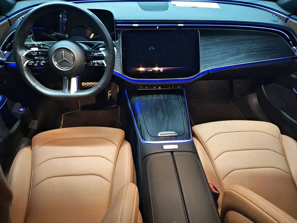 Mercedes-Benz E-Class — миниатюра 4