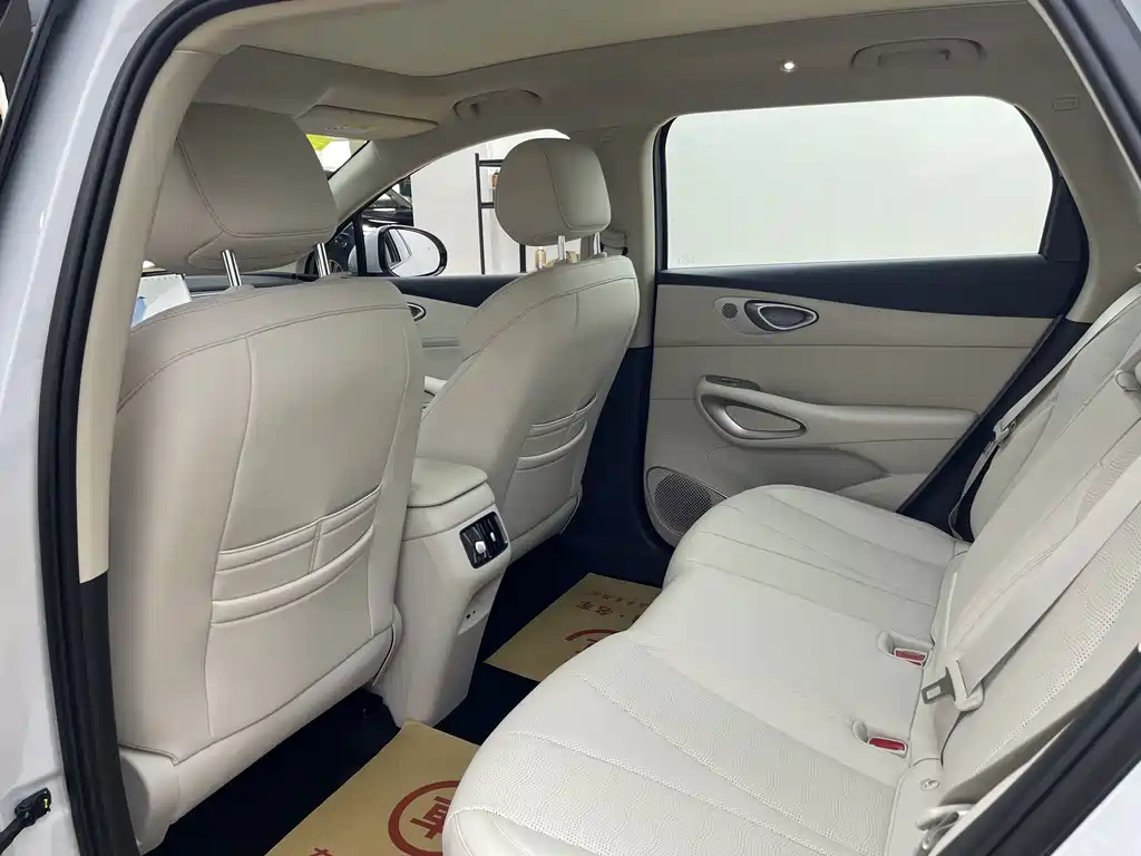 BYD Морской лев 05 EV — миниатюра 5