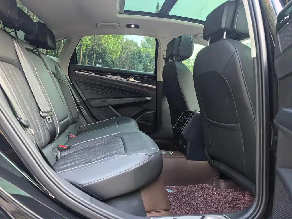 Volkswagen Passat — миниатюра 14