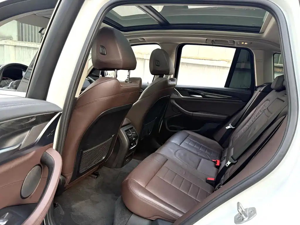BMW X3 — миниатюра 4