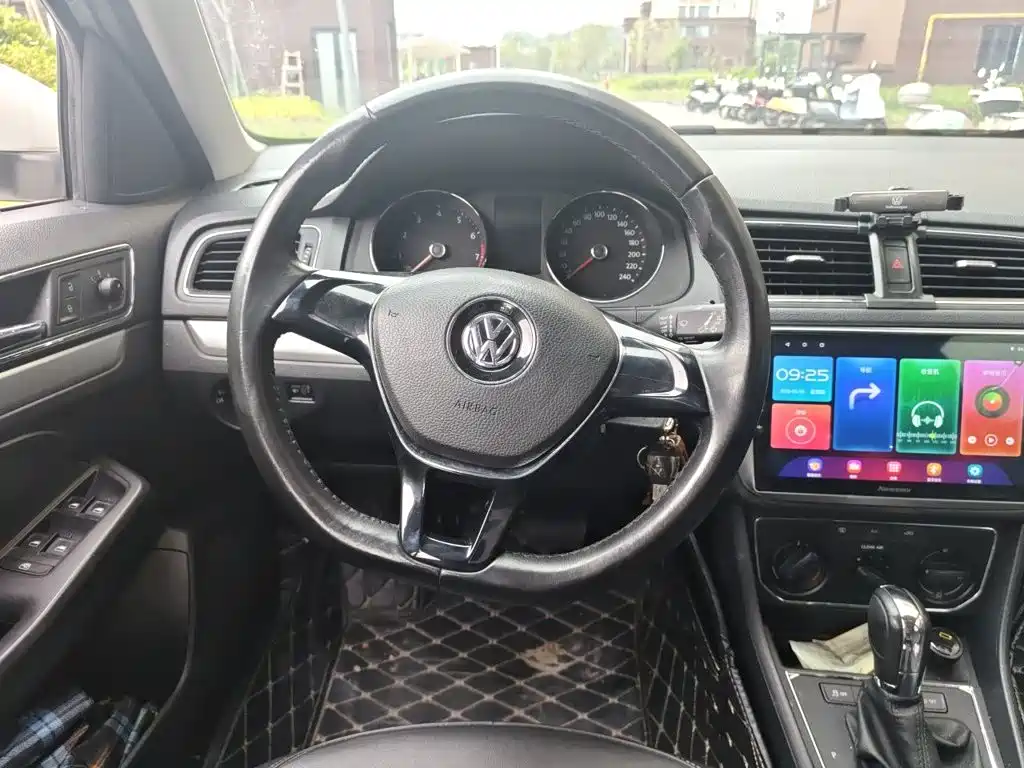 Volkswagen Gran Lavida — миниатюра 6