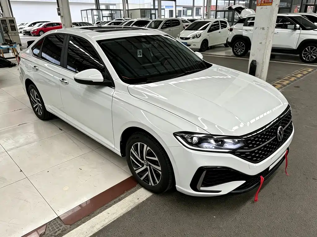 Volkswagen Lavida — миниатюра 3