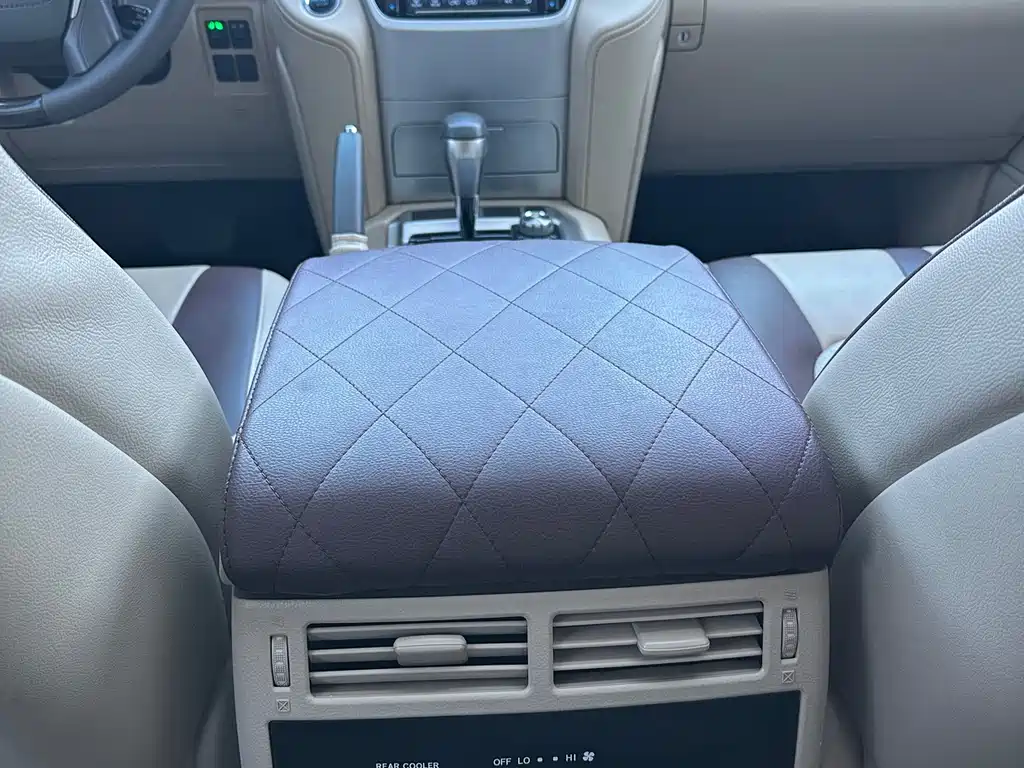 Toyota Land Cruiser - фото 10