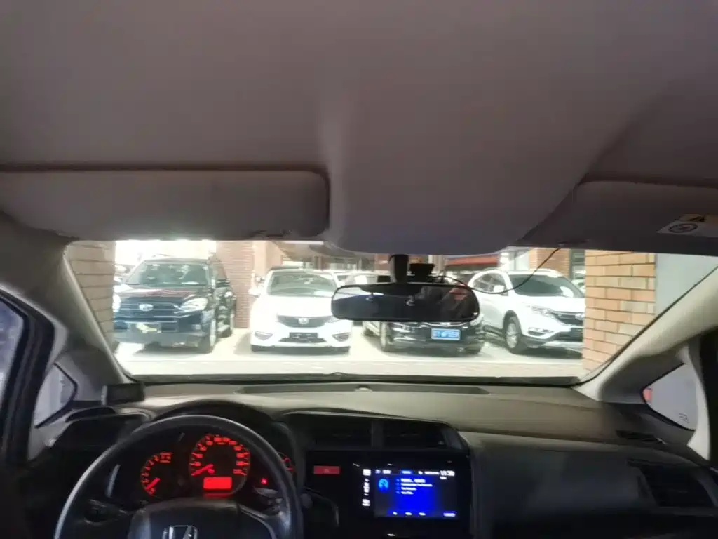 Honda Fit — миниатюра 18