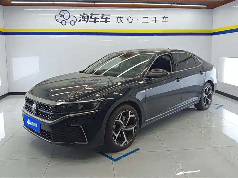 Volkswagen Passat 2023