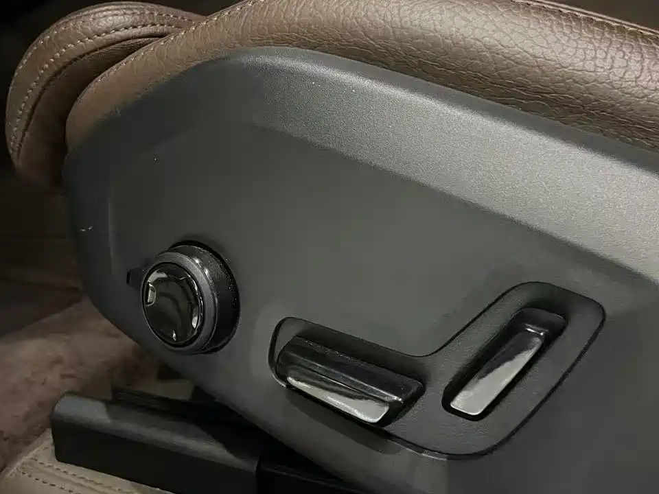 VOLVO XC60 PLUG IN HYBRID