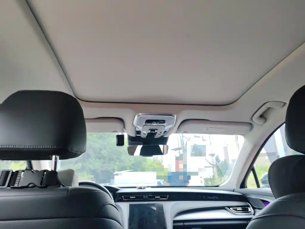 Hongqi Hongqi H5 — миниатюра 9