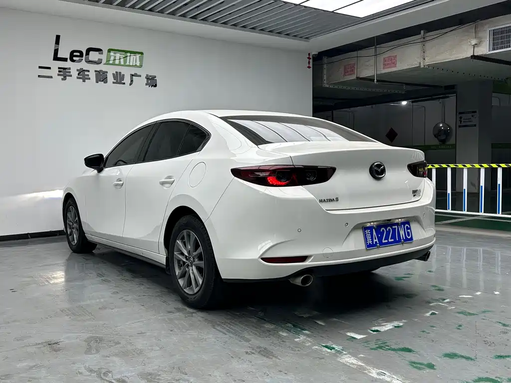 MAZDA 3 ANGKESAILA