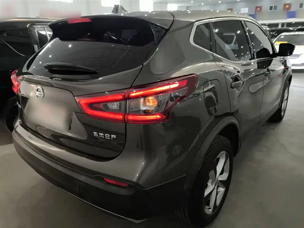 Nissan Qashqai 2021 2.0L CVT Smart