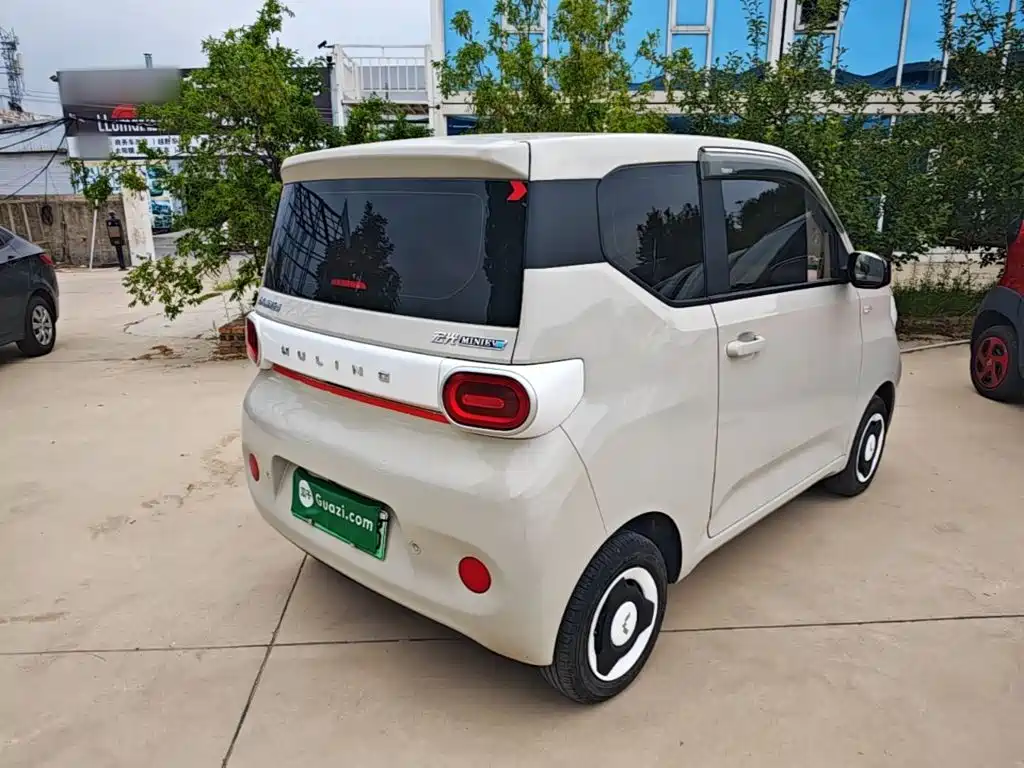 Wuling MINIEV — миниатюра 7