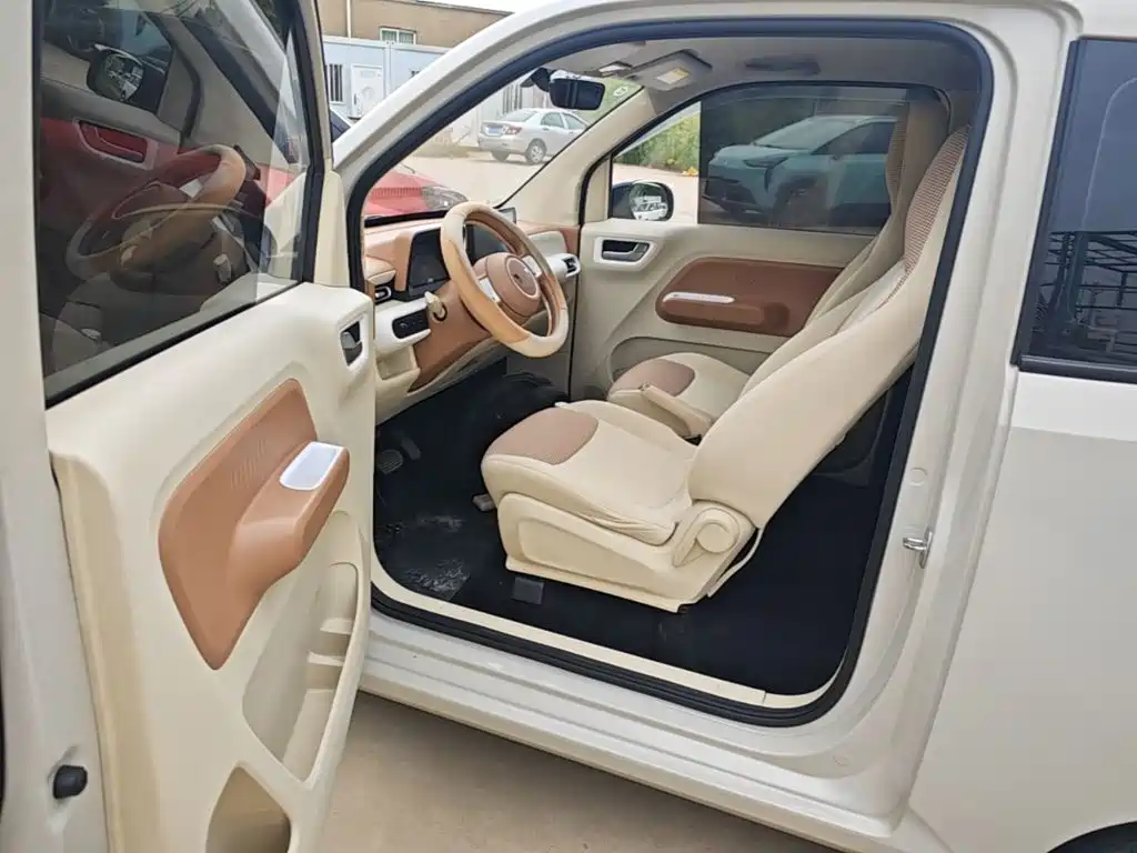 Wuling MINIEV — миниатюра 16