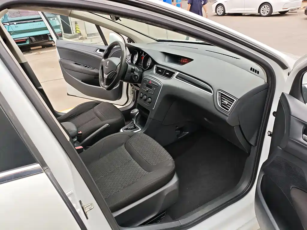 Peugeot 308 2014 1.6L AT
