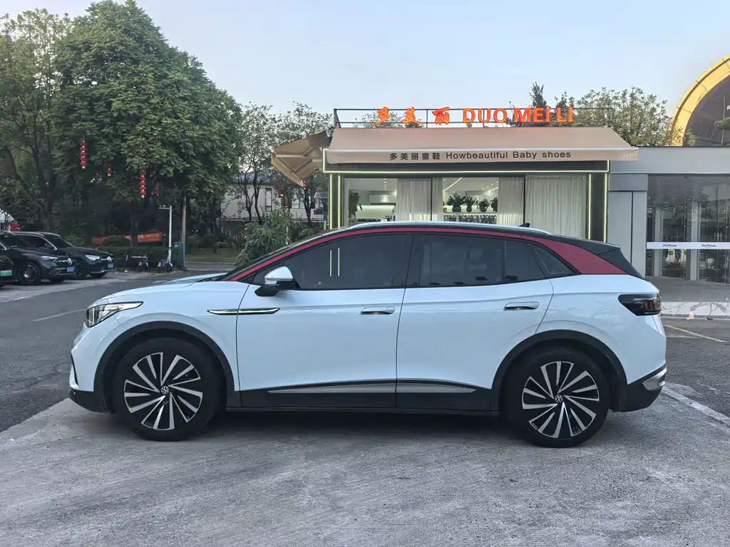 Volkswagen ID.4 X — миниатюра 2