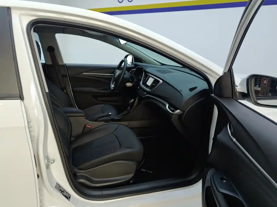 Buick Excelle — миниатюра 8
