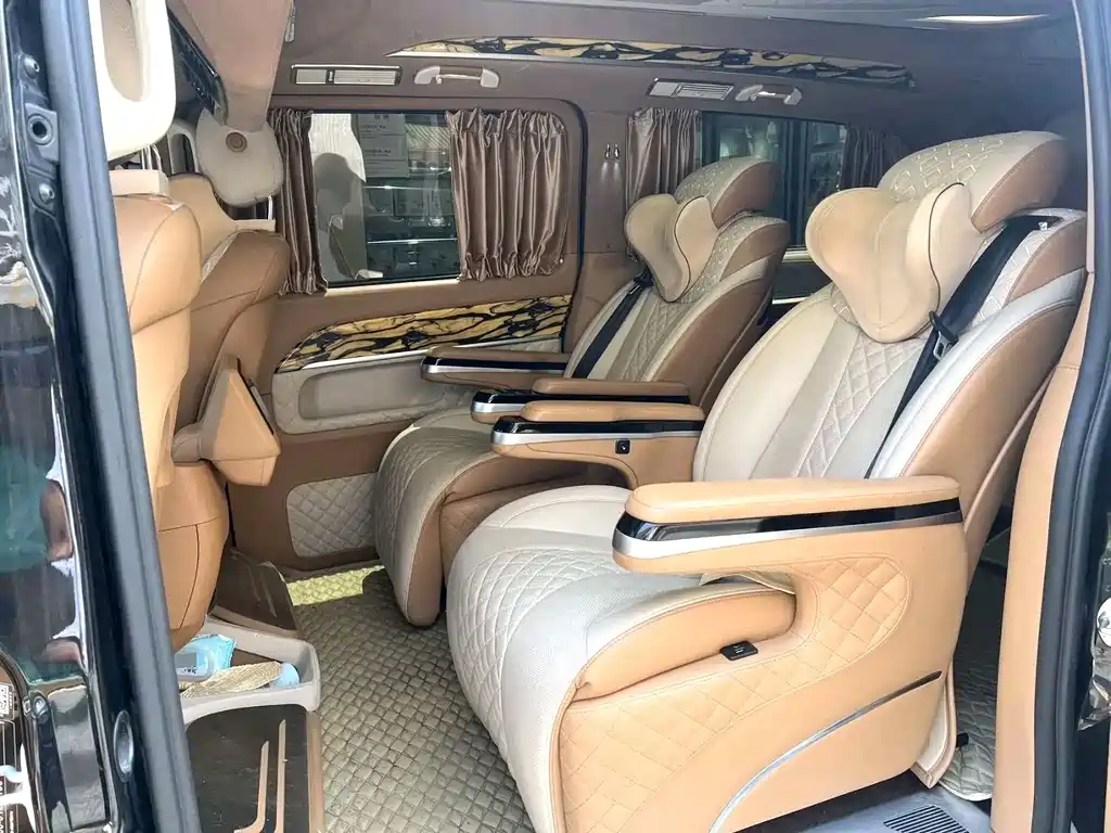 Mercedes-Benz V-Class — миниатюра 2