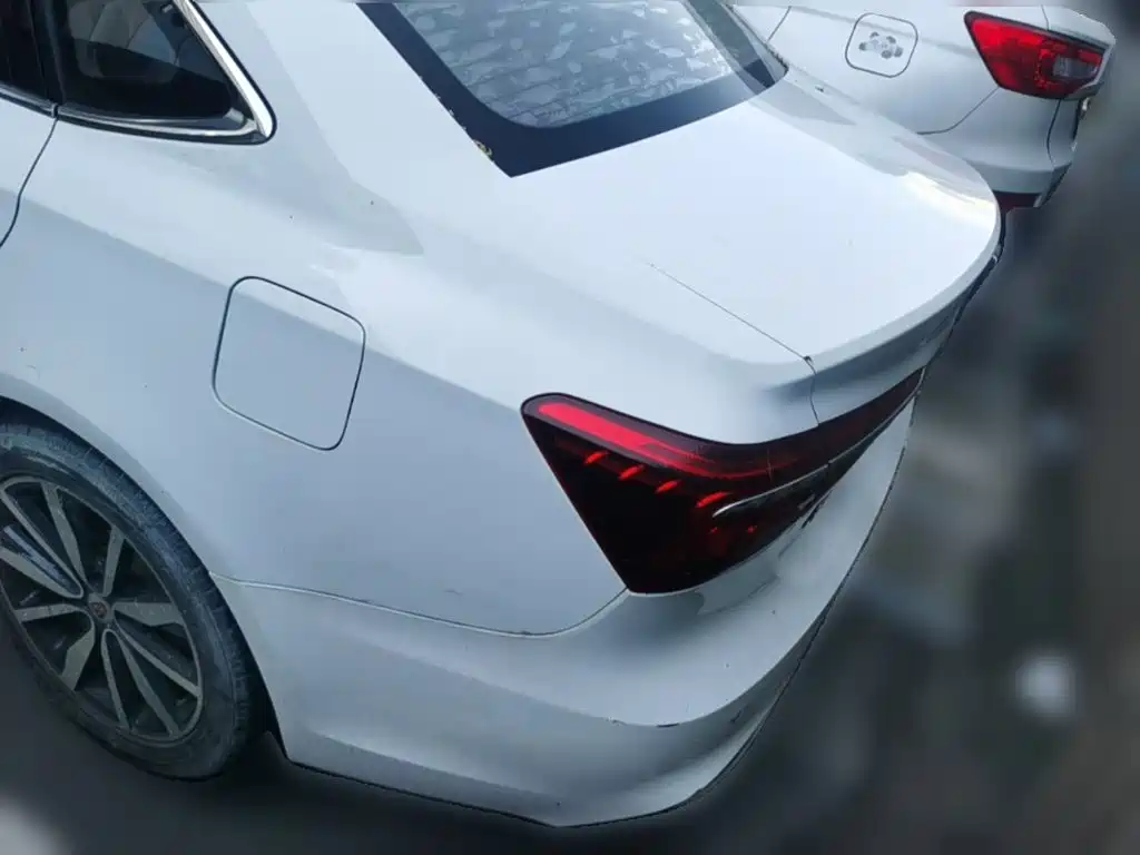 Roewe i6 Classic — миниатюра 7