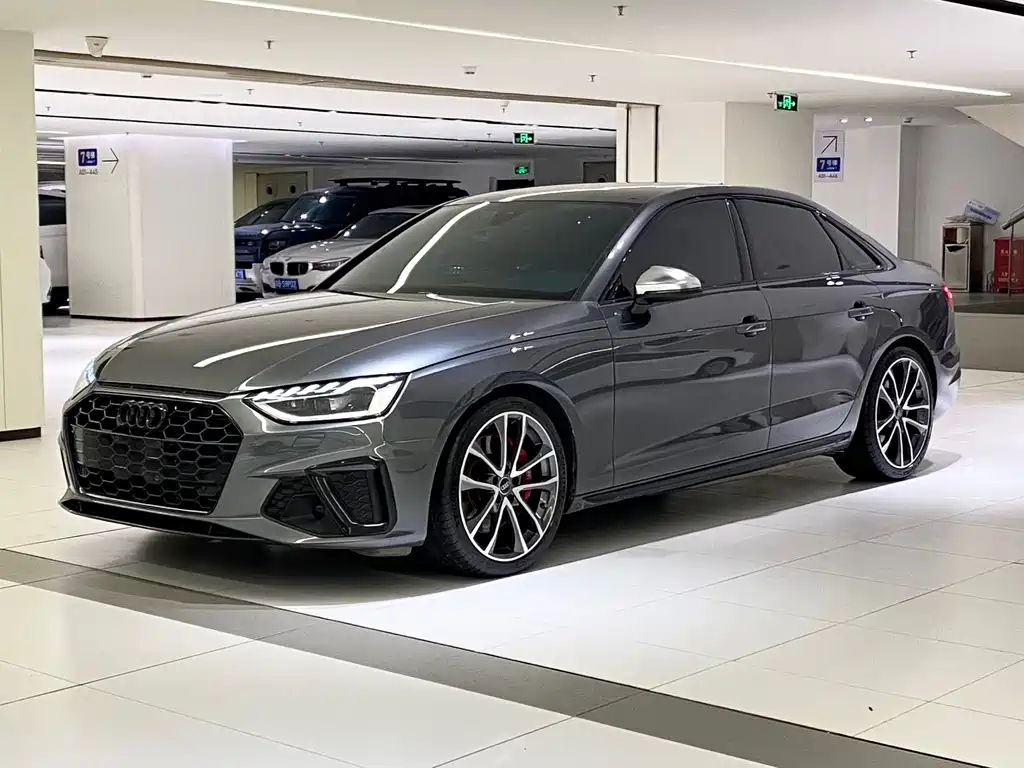 Audi S4