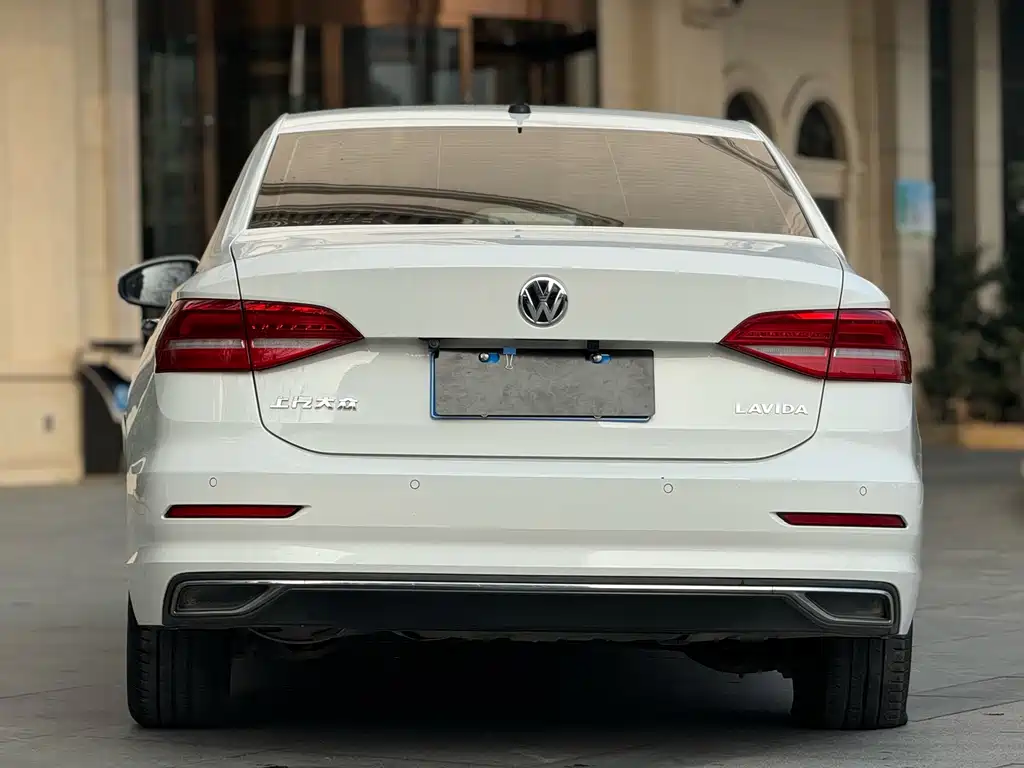 Volkswagen Lavida — миниатюра 10
