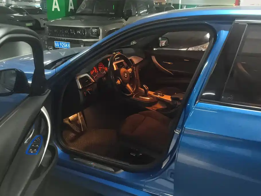 BMW 3 Series — миниатюра 8