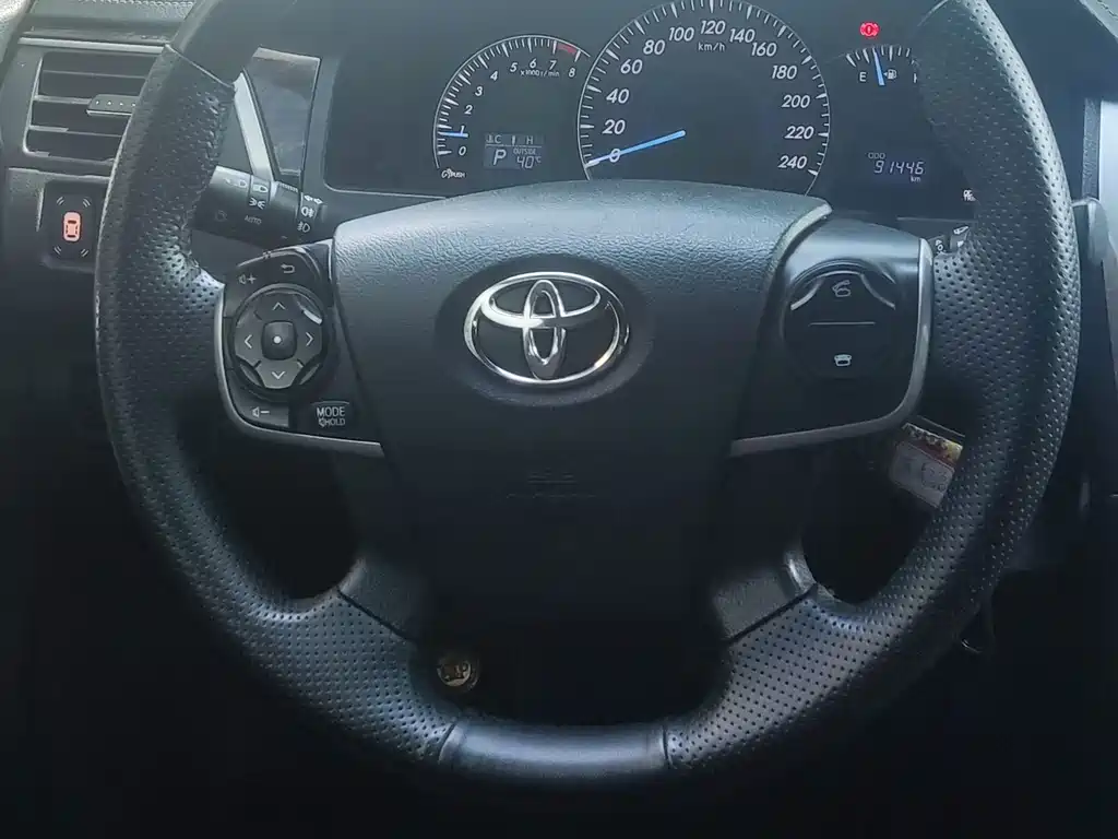 Toyota Camry — миниатюра 18