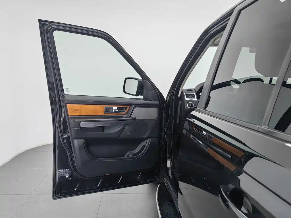 Land Rover Sport — миниатюра 8