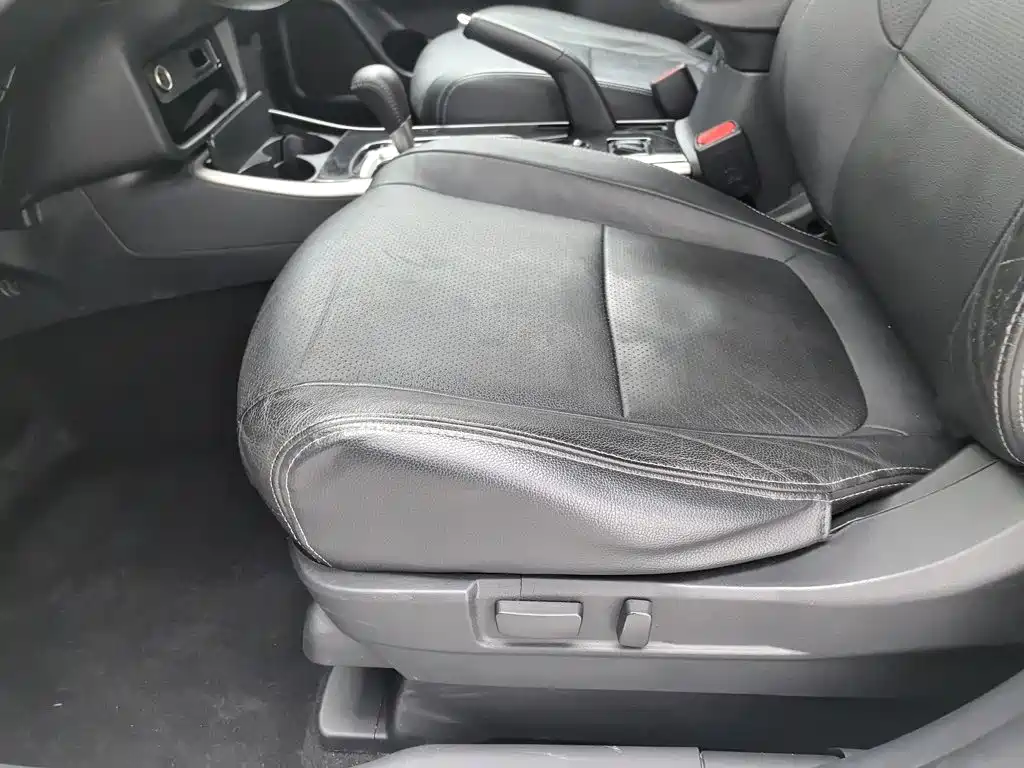 Mitsubishi Outlander — миниатюра 20