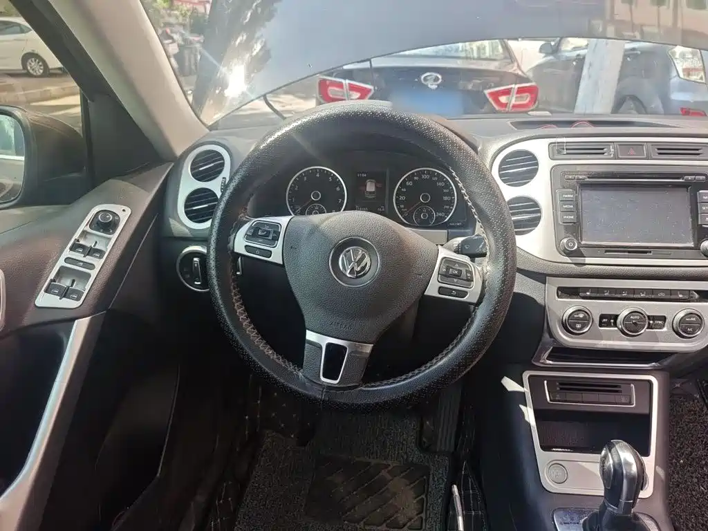 Volkswagen Tiguan — миниатюра 11
