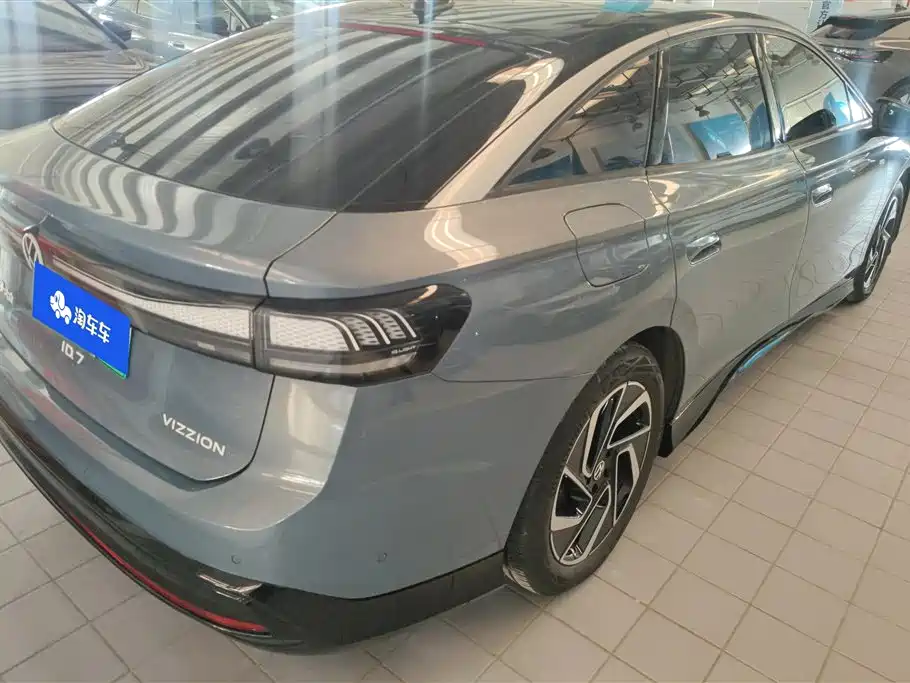 VOLKSWAGEN ID.7 VIZZION