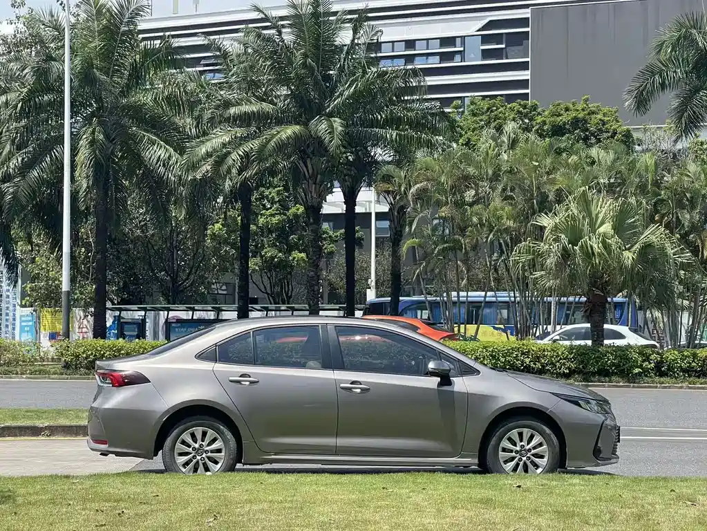 Toyota Corolla — миниатюра 7