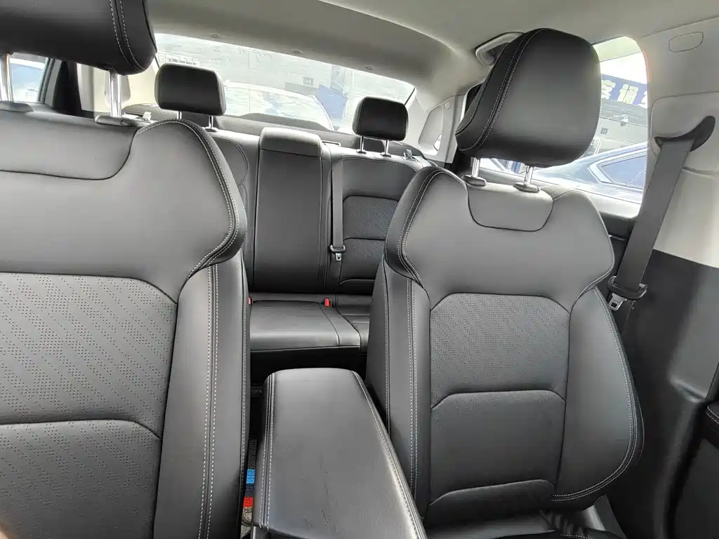 Geely Emgrand — миниатюра 14