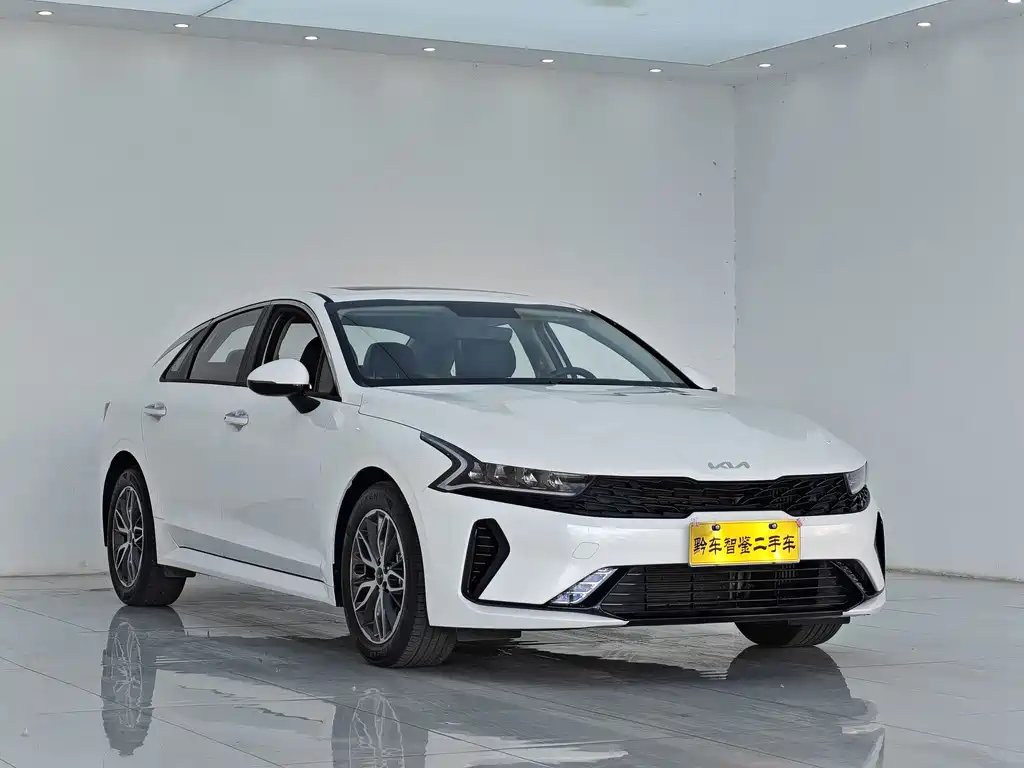 Kia K5 — миниатюра 3