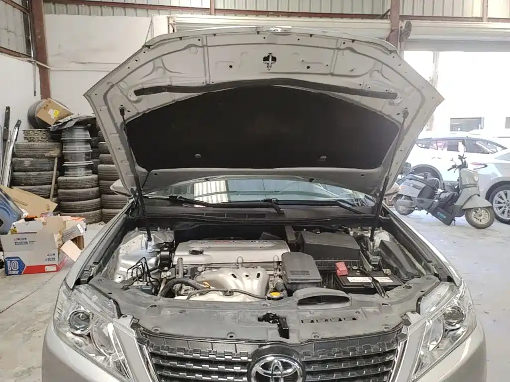 Toyota Camry — миниатюра 20