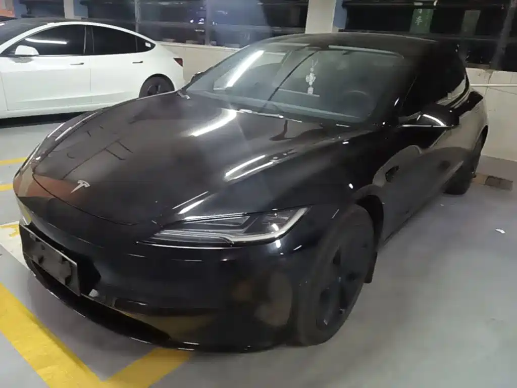 Tesla Model 3 — миниатюра 2
