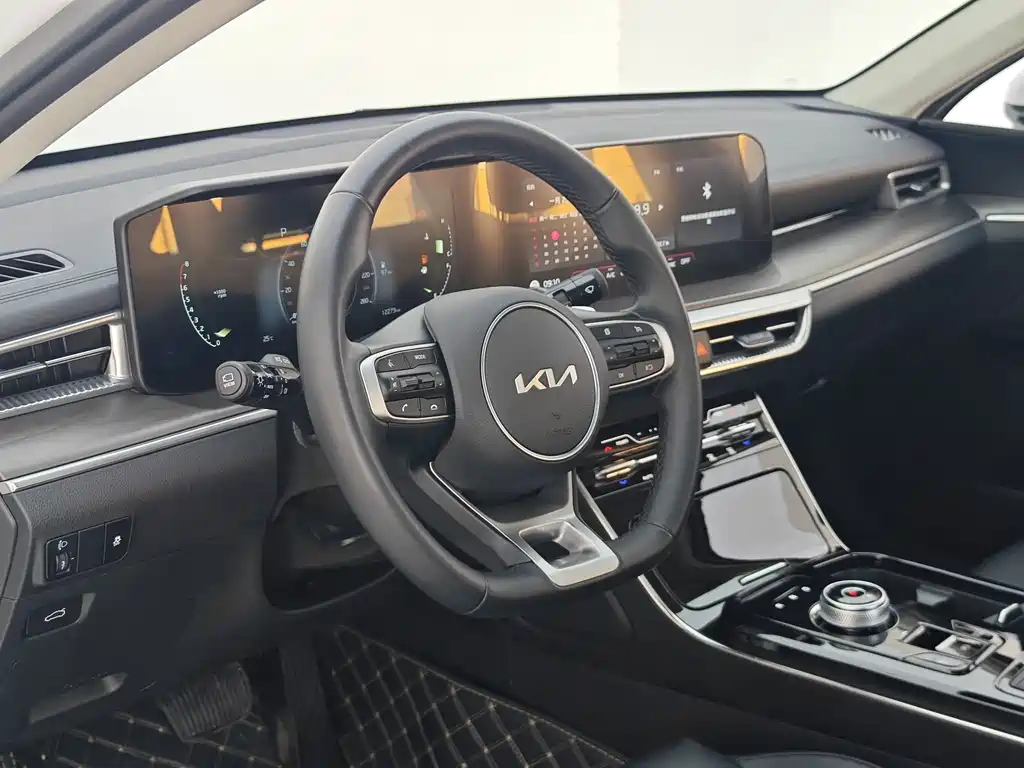 Kia K5 — миниатюра 28