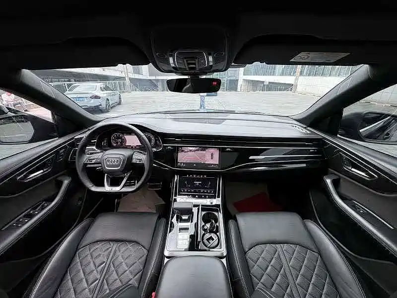 Audi Q8 — миниатюра 9