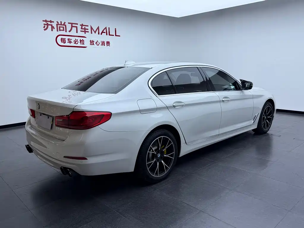BMW 5 Series — миниатюра 14