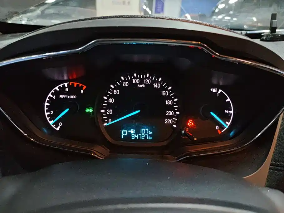 Ford Escort — миниатюра 14