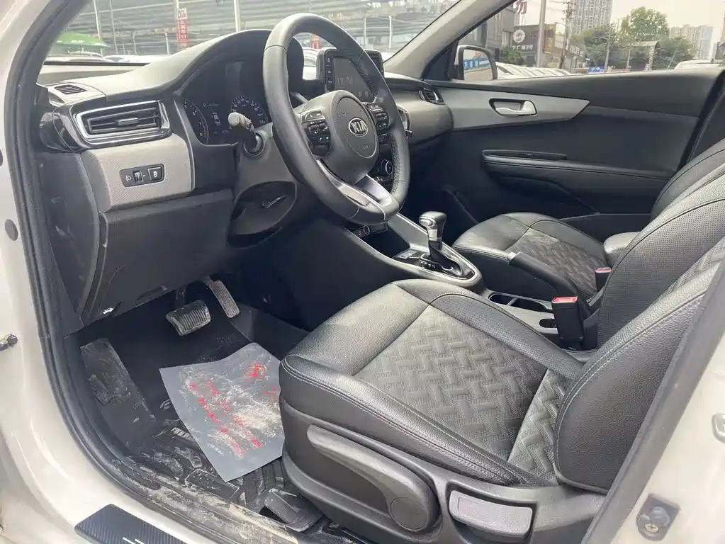 Kia Forte — миниатюра 8